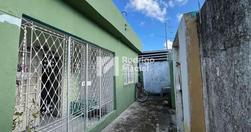 Casa com 3 quartos à venda no Torrões, Recife