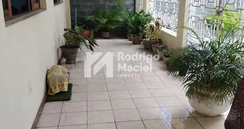 Casa à venda no Cordeiro, Recife