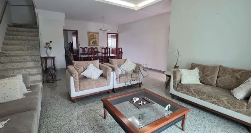 Casa com 4 suítes 223 m² de área construída - santo agostinho - governador valadares/mg