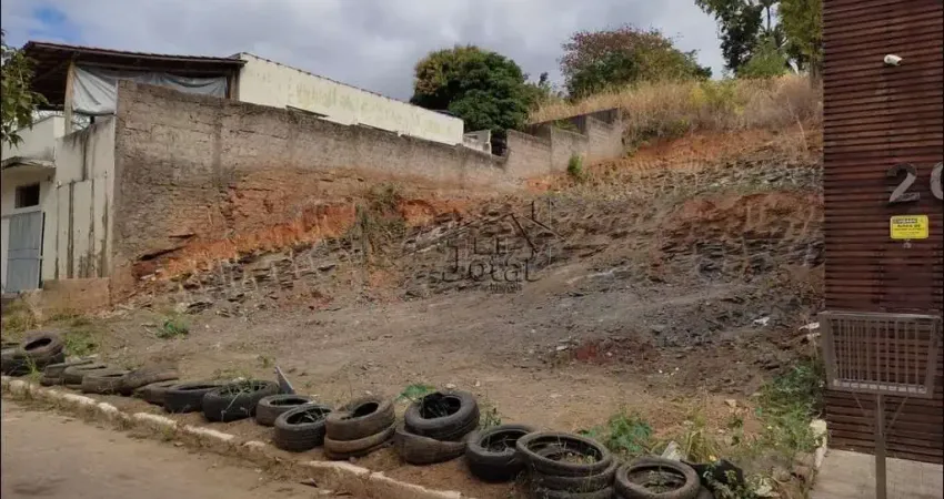 Terreno à venda no Grã-Duquesa, Governador Valadares