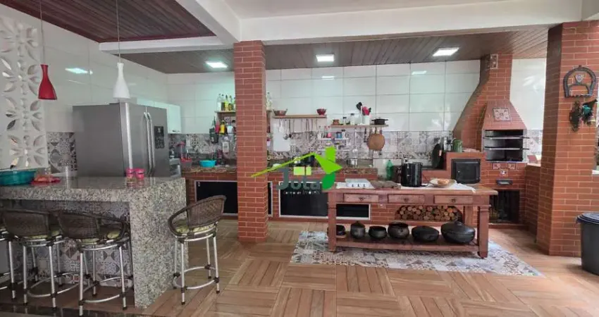 Casa com 4 quartos à venda na Vila Bretas, Governador Valadares