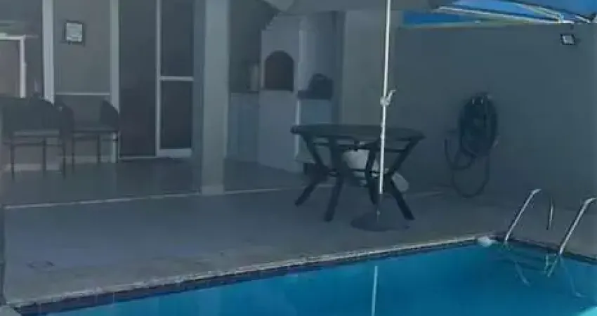 Casa em condomínio fechado com 3 quartos à venda na Rua Salomão Malina, 747, Vargem Pequena, Rio de Janeiro