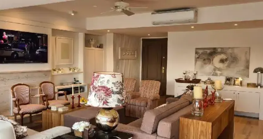 Apartamento com 3 quartos à venda na Rua Pedro Weingartner, Rio Branco, Porto Alegre