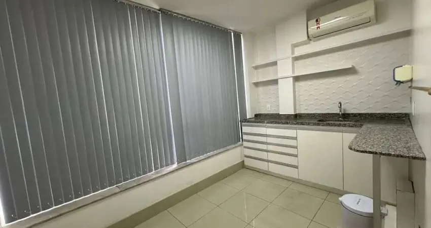 Sala comercial com vaga no centro de Niterói