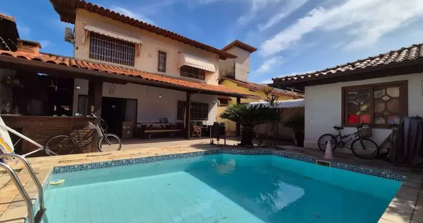 Casa com 4 quartos à venda na Rua João Pinto, Piratininga, Niterói