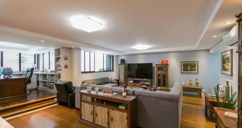 Apartamento de Alto Padrão com 4 Quartos e Pé Direito Duplo à Venda