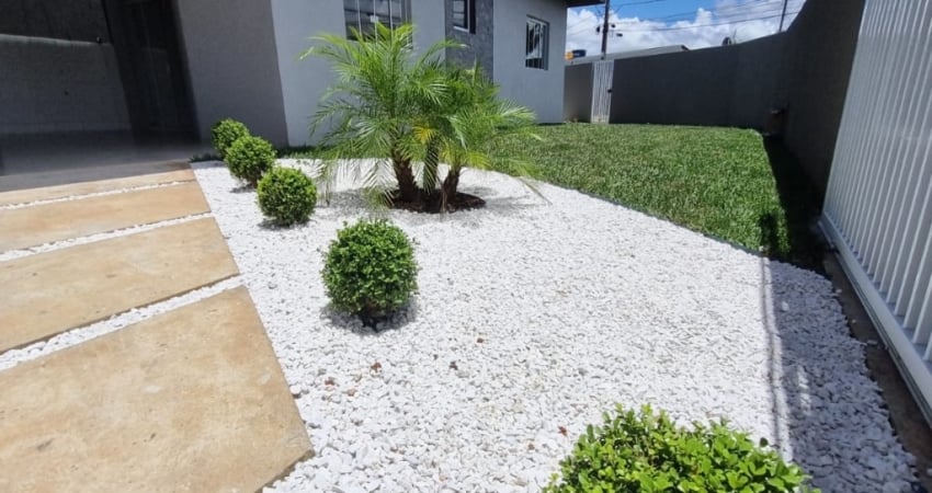 Casa Térrea com 2 Dormitórios e Garagem Coberta