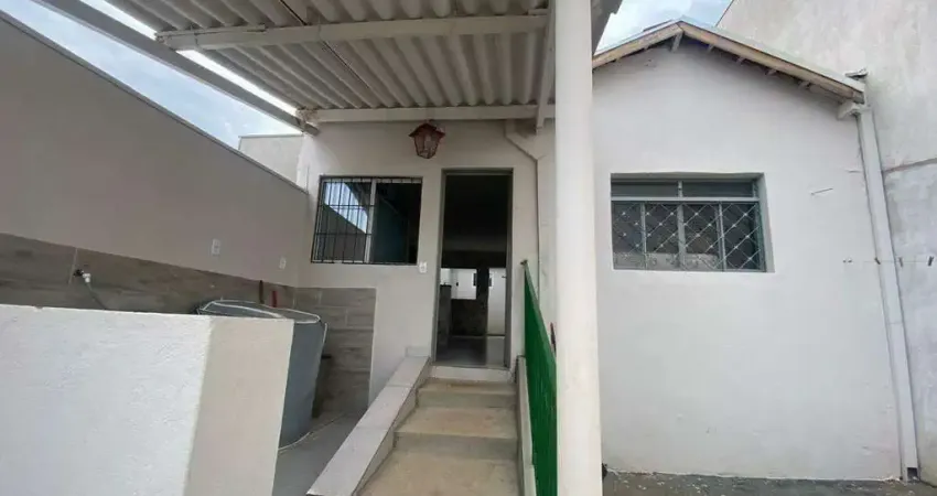 Casa à venda em Vila Industrial, Franca/SP – 2 quartos, 1 suíte, 3 vagas, financiamento e permuta