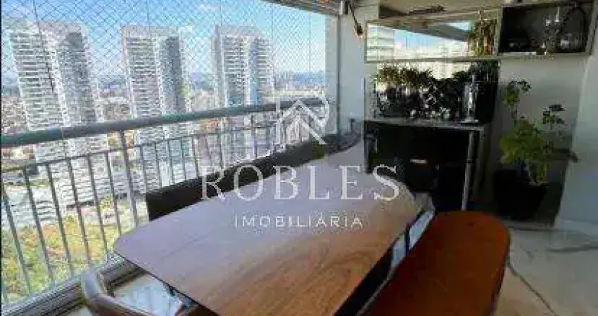 Apartamento com 238 m², 4 quartos sendo 3 suítes à venda no bairro Morumbi.