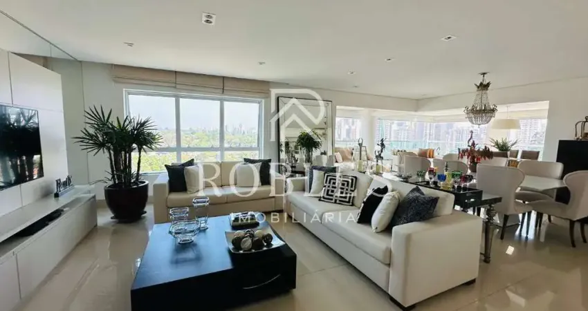 Apartamento com 251 m², 4 quartos sendo 4 suítes à venda no bairro Campo Belo.