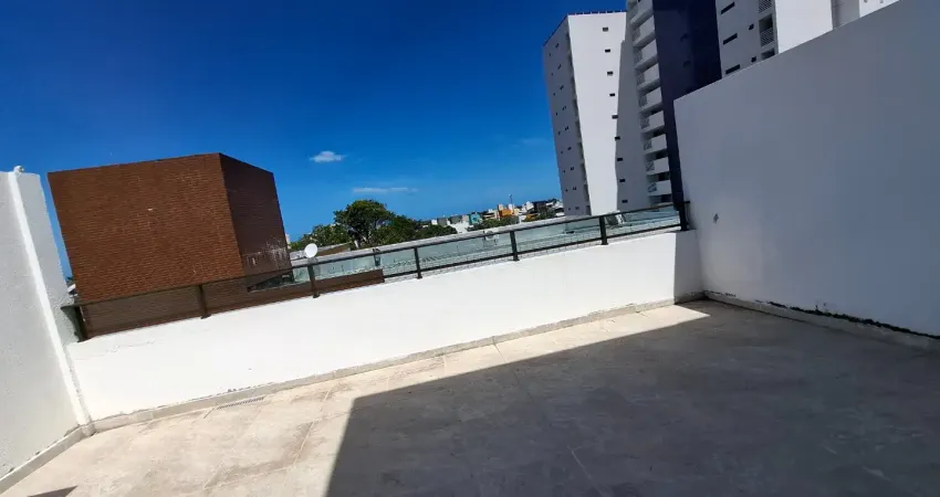 Sua Cobertura Privativa a 50 Passos das Três Ruas: 3 Quartos e Terraço com Acesso Independente!