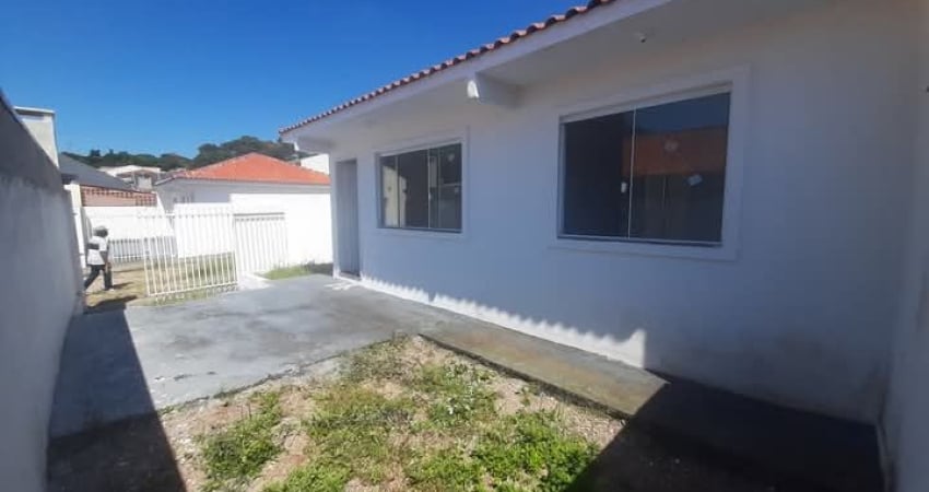 Linda Casa Com Terreno Privado Em Local Tranquilo