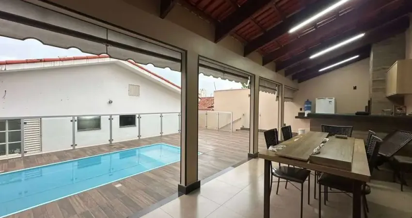 Casa com 3 quartos à venda na Cidade Jardim, Patos de Minas