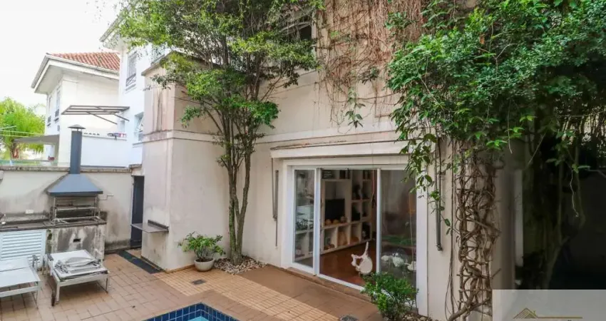 Casa em condominio fechado, 460mts, com 3 suítes 3 vagas no morumbi