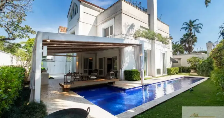 Casa em condomínio, 750mts, 4 suítes, 10 vagas no real parque