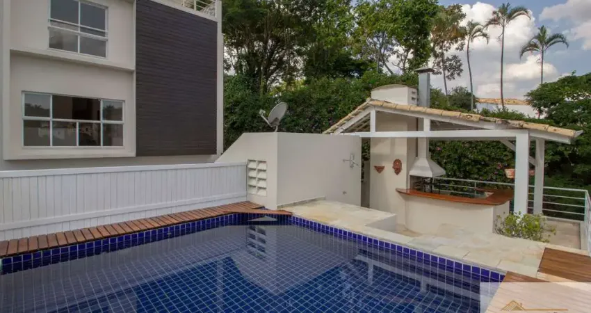 Casa em condomínio, 586mts, 4 suítes, 3 vagas no condomínio almirante