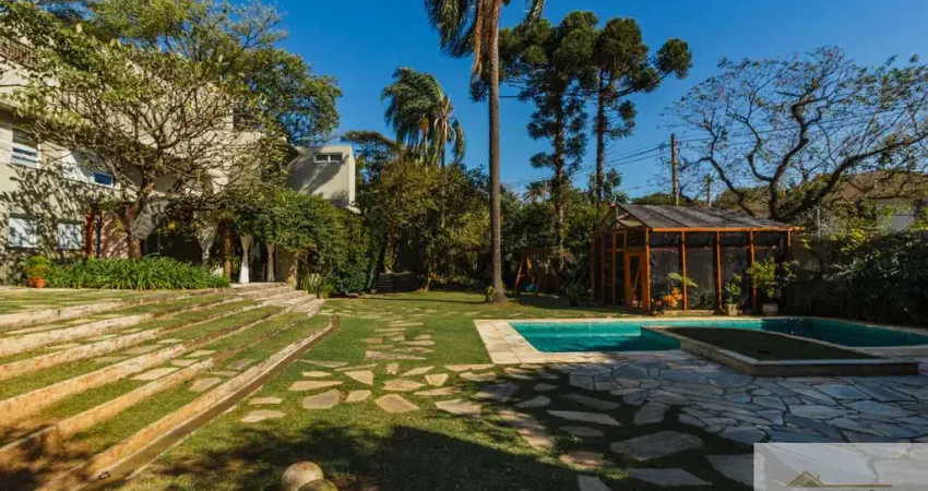 Sobrado residencial, 878 mts, 4 suítes, 8 vagas no jardim guedala