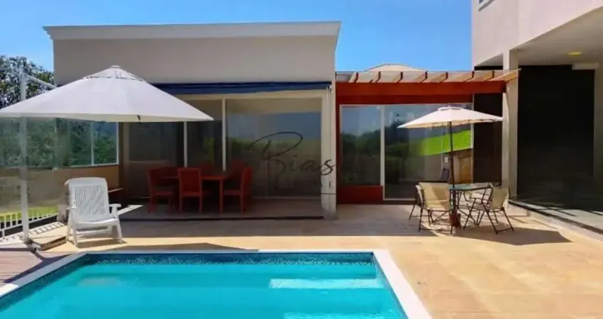 Casa - Condominio Residencial Santa Barbara - 03 Dormitórios - 377m² A-C - 1000m² A-T - Jambeiro - SP