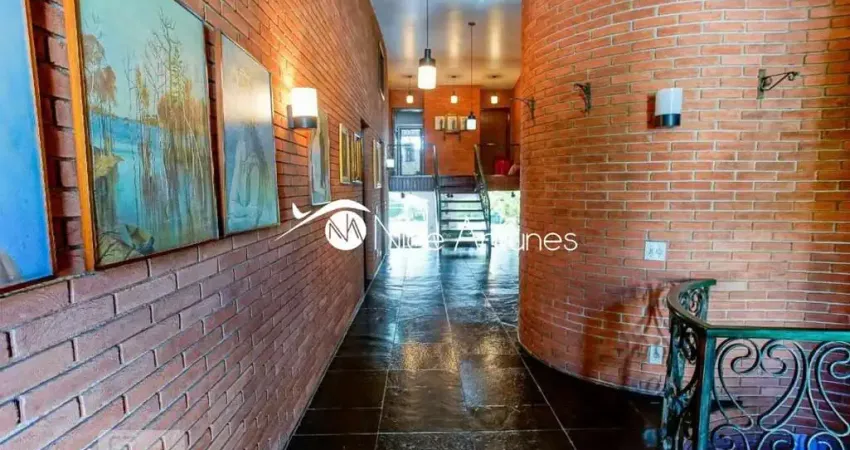 Casa em lugar previlegiado.........Rua parque da Fonte,Barro Branco..