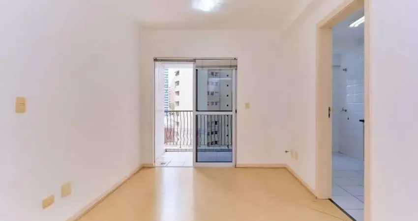 AP2375 - Apartamento com 1 Quarto com Sacada e Churrasqueira para alugar - Centro - Curitiba/PR