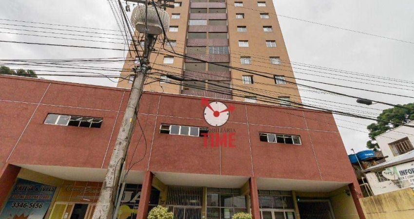 Apartamento com 3 dormitórios para alugar, 67 m² por R$ 2.833,00/mês - Novo Mundo - Curitiba/PR