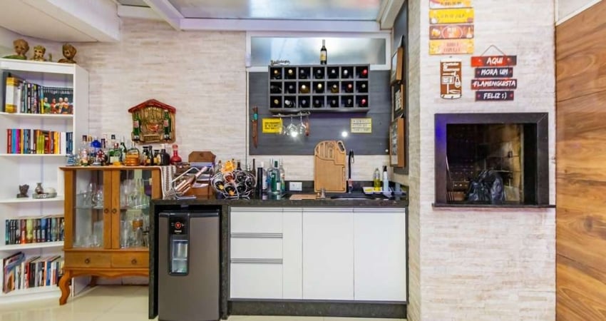 Sobrado com 3 dormitórios para alugar, 93 m² por R$ 3.441,50/mês - Uberaba - Curitiba/PR