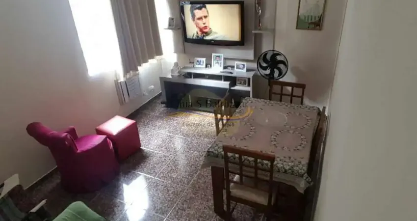 Apartamento, Bem Conservado, no Coração do Gonzaga, em Santos/SP.