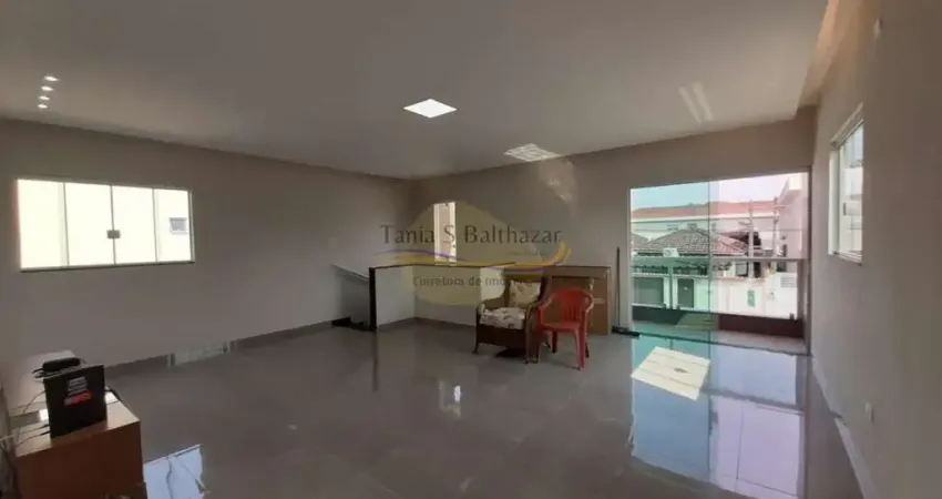 Casa Sobreposta Alta com 2 Dormitórios, sendo 1 Suíte, à venda - Vila São Jorge - Santos/SP