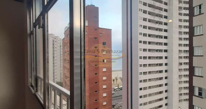 Apartamento há uma Quadra da Praia no Bairro José Menino em Santos/SP.
