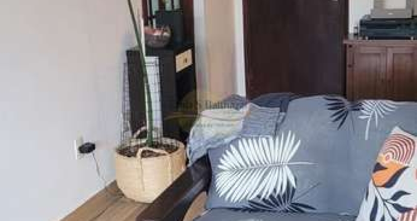 Apartamento Bem Conservado - Bairro Campo Grande, em Santos/SP