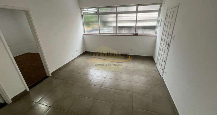 Apartamento de Frente. Bairro Vila Mathias, em Santos/SP.