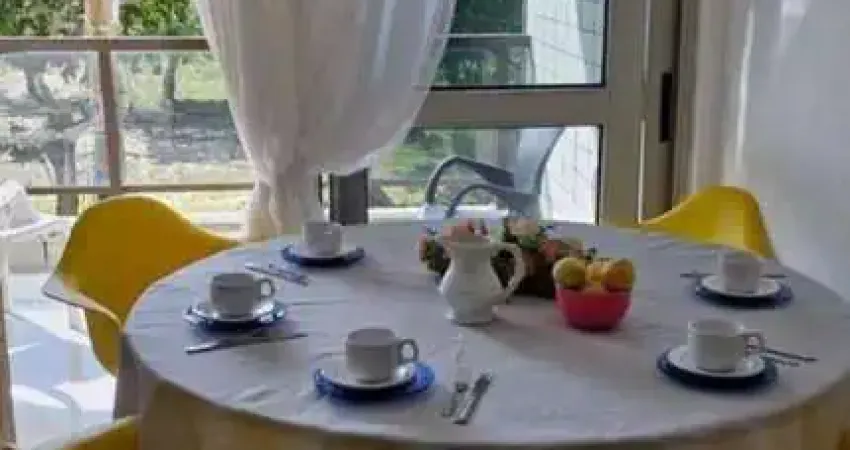 Apartamento com 3 dormitórios à venda, 120 m² por R$ 550.000