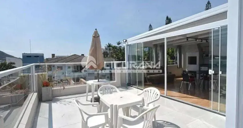 Cobertura duplex com vista mar, com 02 dormitórios, localizado na avenida de bombinhas.