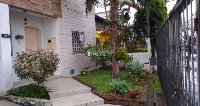 Casa com 3 quartos à venda na Rua das Caravelas, 783, Vila Ipiranga, Porto Alegre