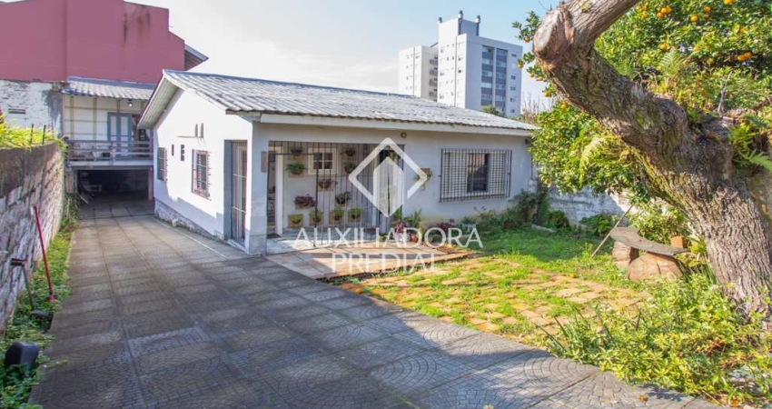 Casa com 4 quartos à venda na Rua São Simão, 160, Bom Jesus, Porto Alegre