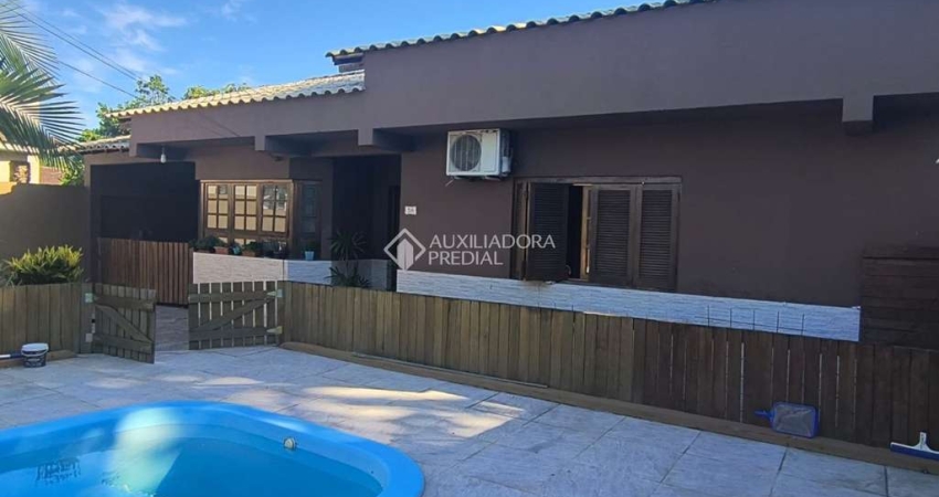 Casa com 2 quartos à venda na Rua Demétrio Ribeiro, 58, Centro, Viamão