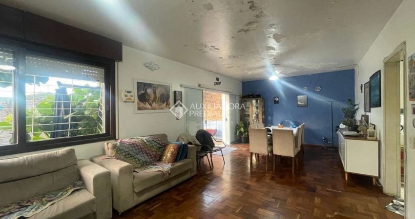 Casa com 2 quartos à venda na Rua Arnaldo Ballve, 96, Jardim Itu Sabará, Porto Alegre