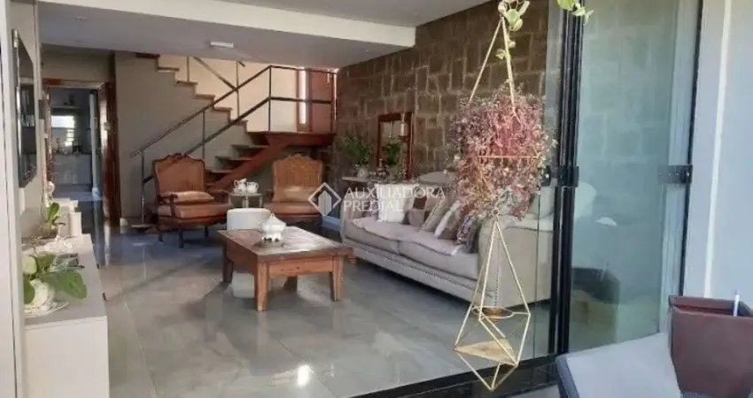 Casa em condomínio fechado com 3 quartos à venda na Rua Gabriel Mascarello, 50, Teresópolis, Porto Alegre