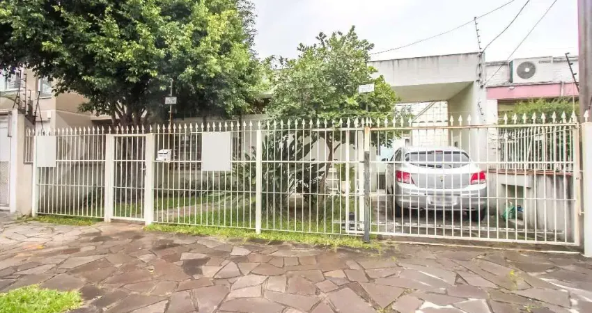Casa em condomínio fechado com 4 quartos à venda na Rua Ricalde Marques, 104, Jardim São Pedro, Porto Alegre