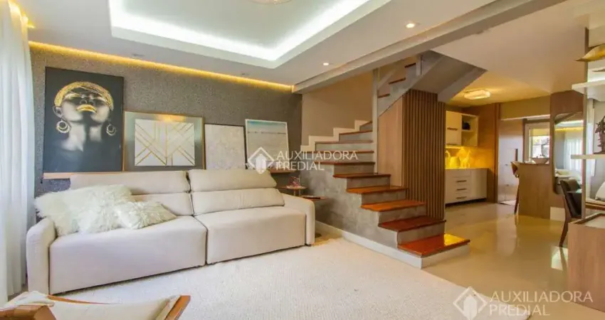 Casa em condomínio fechado com 2 quartos à venda na Avenida José Aloísio Filho, 801, Humaitá, Porto Alegre