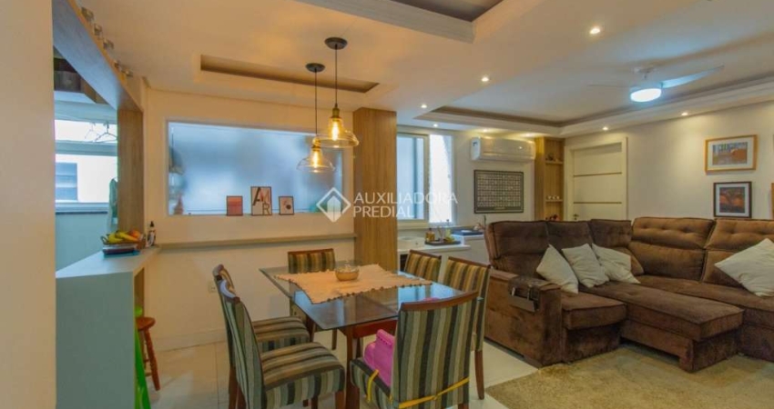 Apartamento com 3 quartos à venda na Rua Coronel Genuino, 280, Centro Histórico, Porto Alegre