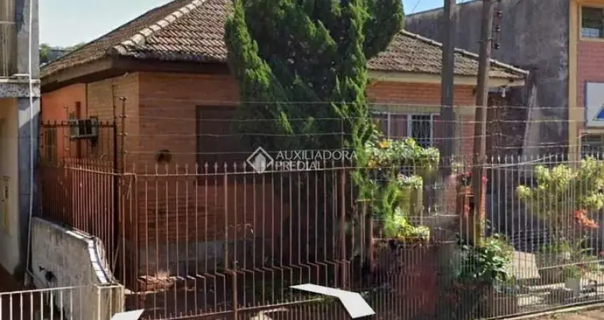 Casa com 2 quartos à venda na Rua Ângelo Dourado, 344, Anchieta, Porto Alegre