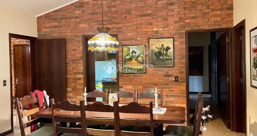 Casa com 4 quartos à venda na Rio Negro, 1065, Centro, Xangri-Lá