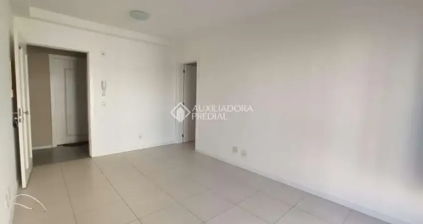 Apartamento com 2 quartos à venda na Beco Andaraí, 721, Passo da Areia, Porto Alegre