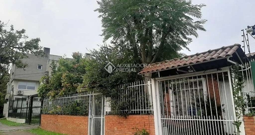 Casa com 3 quartos à venda na Rua Sargento Nicolau Dias de Farias, 50, Tristeza, Porto Alegre
