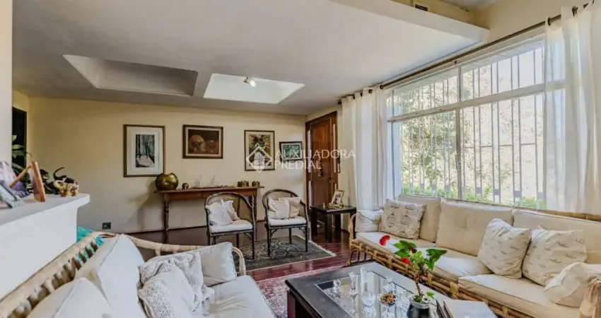 Casa com 3 quartos à venda na Avenida Pereira Passos, 236, Vila Assunção, Porto Alegre
