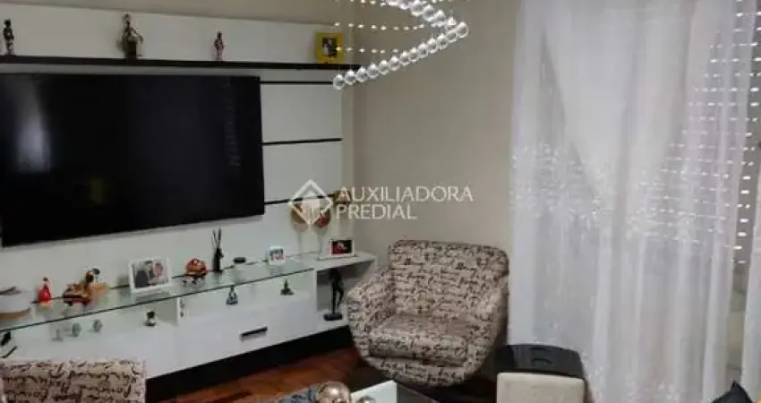Apartamento com 3 quartos à venda na Rua Açores, 328, Passo da Areia, Porto Alegre