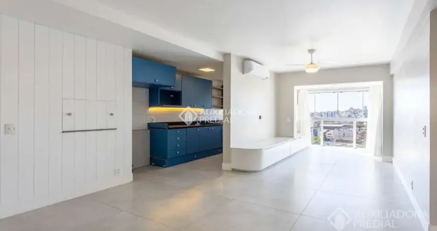 Apartamento com 3 quartos à venda na Avenida Polônia, 255, São Geraldo, Porto Alegre