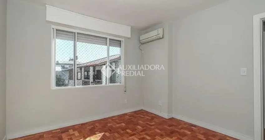 Apartamento com 2 quartos à venda na Beco Andaraí, 307, Passo da Areia, Porto Alegre