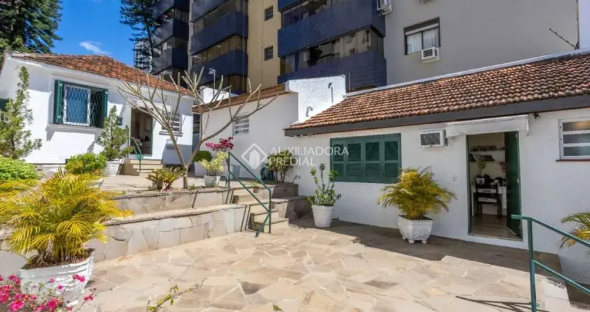 Casa com 3 quartos à venda na Avenida Lageado, 356, Petrópolis, Porto Alegre